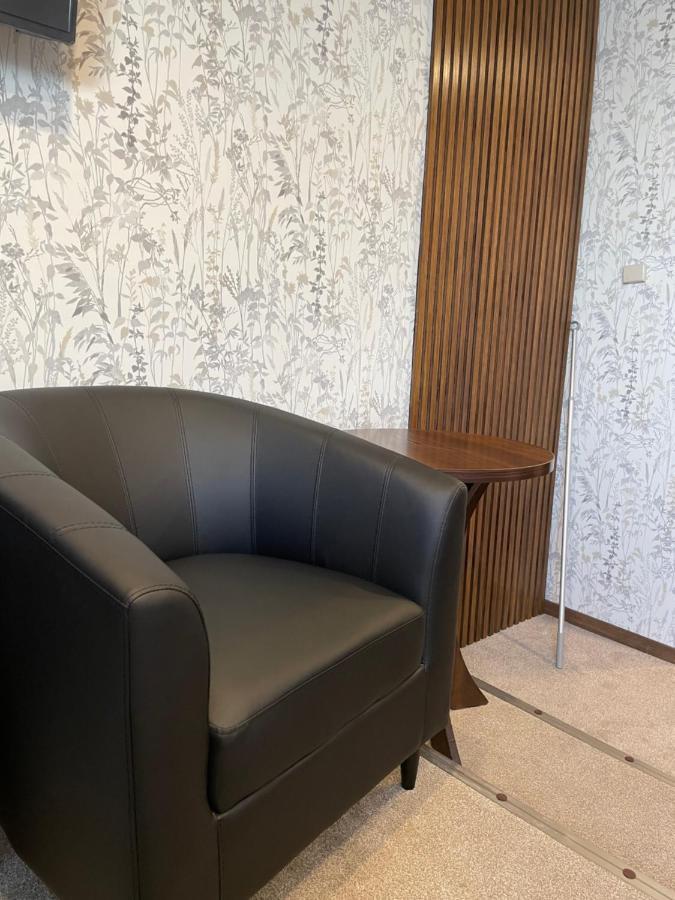 Hotel Jaśmin Owińska Buitenkant foto