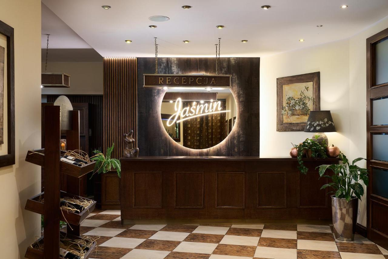 Hotel Jaśmin Owińska Buitenkant foto