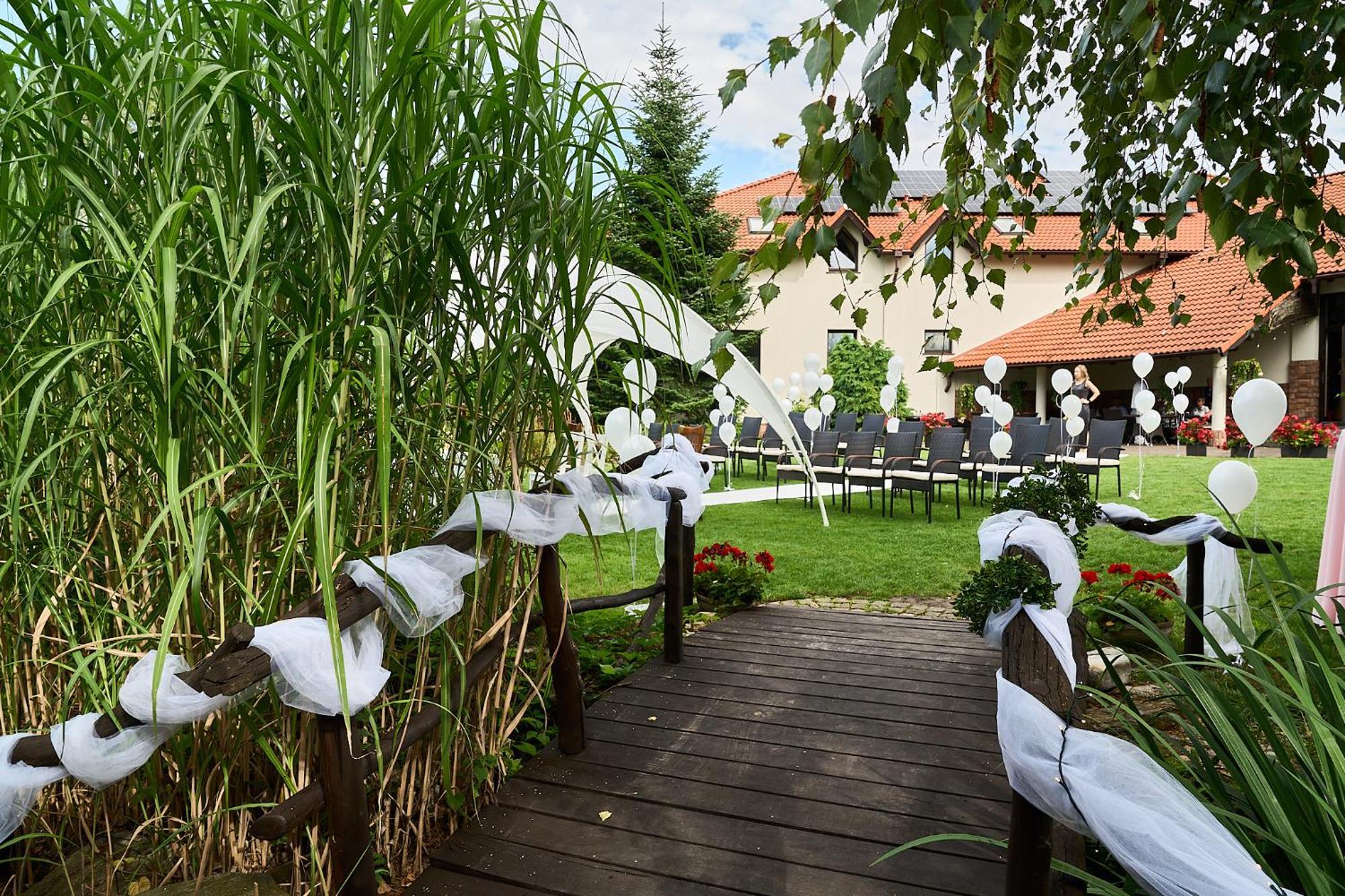 Hotel Jaśmin Owińska Buitenkant foto