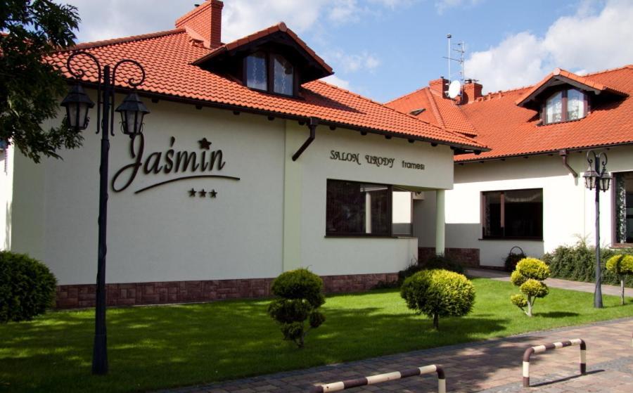 Hotel Jaśmin Owińska Buitenkant foto