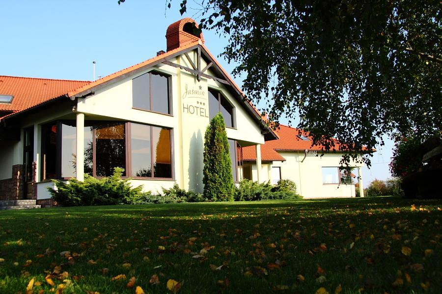 Hotel Jaśmin Owińska Buitenkant foto